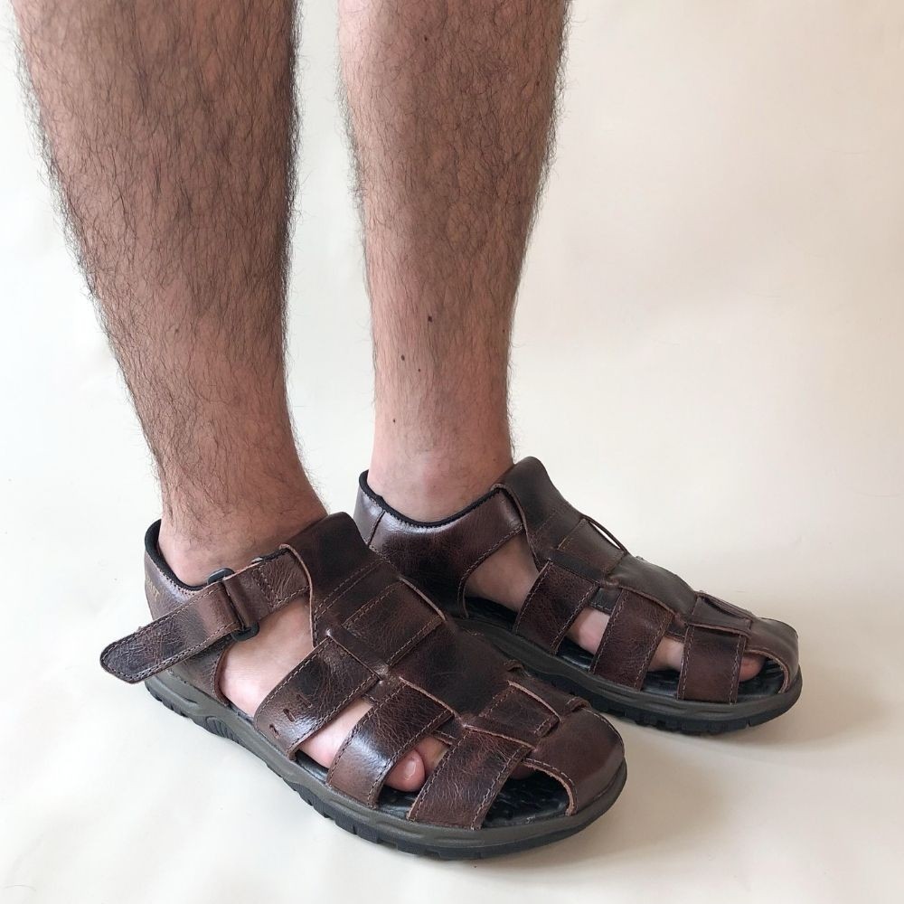 Sandália west coast fechada café masculina :: Amil Calçados