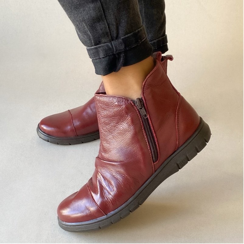 BOTA BALATORE COMFORT/ZíPER VERMELHA FEMININA