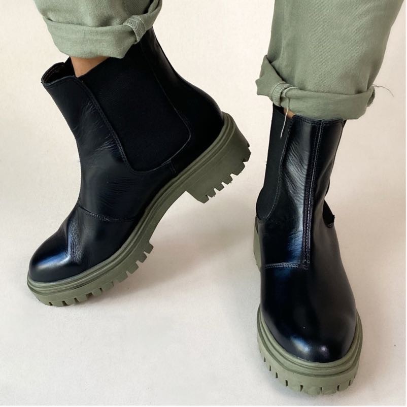 BOOT TRILHA DA LUA TRATORADO COM ELÁSTICO PRETA COM VERDE FEMININA