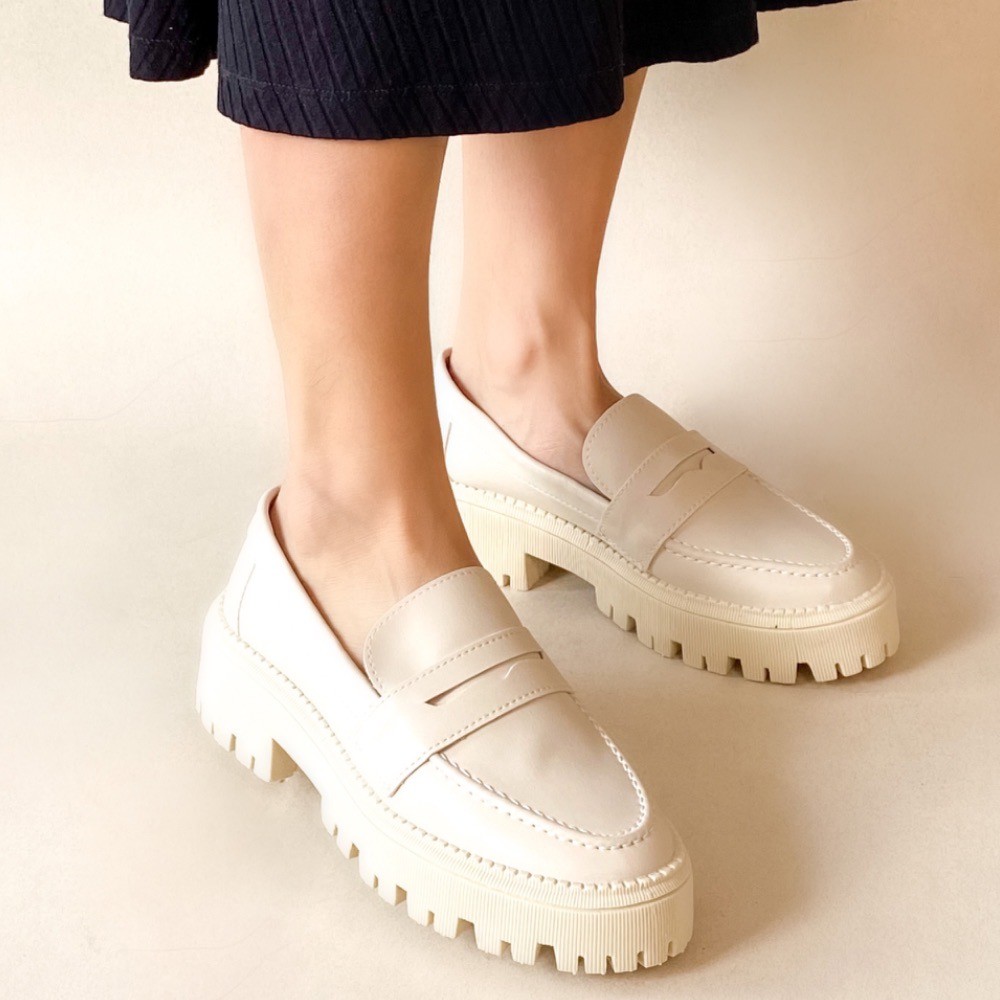 MOCASSIM TODA CONFORT TRATORADO MARFIM FEMININO