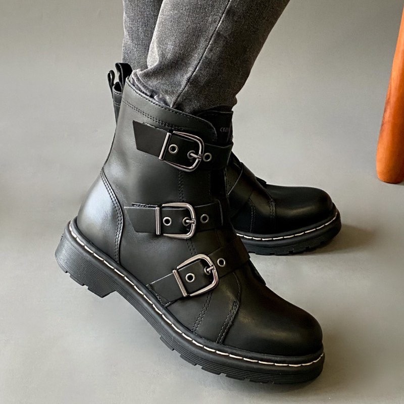 Bota cravo e canela fivelas preta feminina :: Amil Calçados