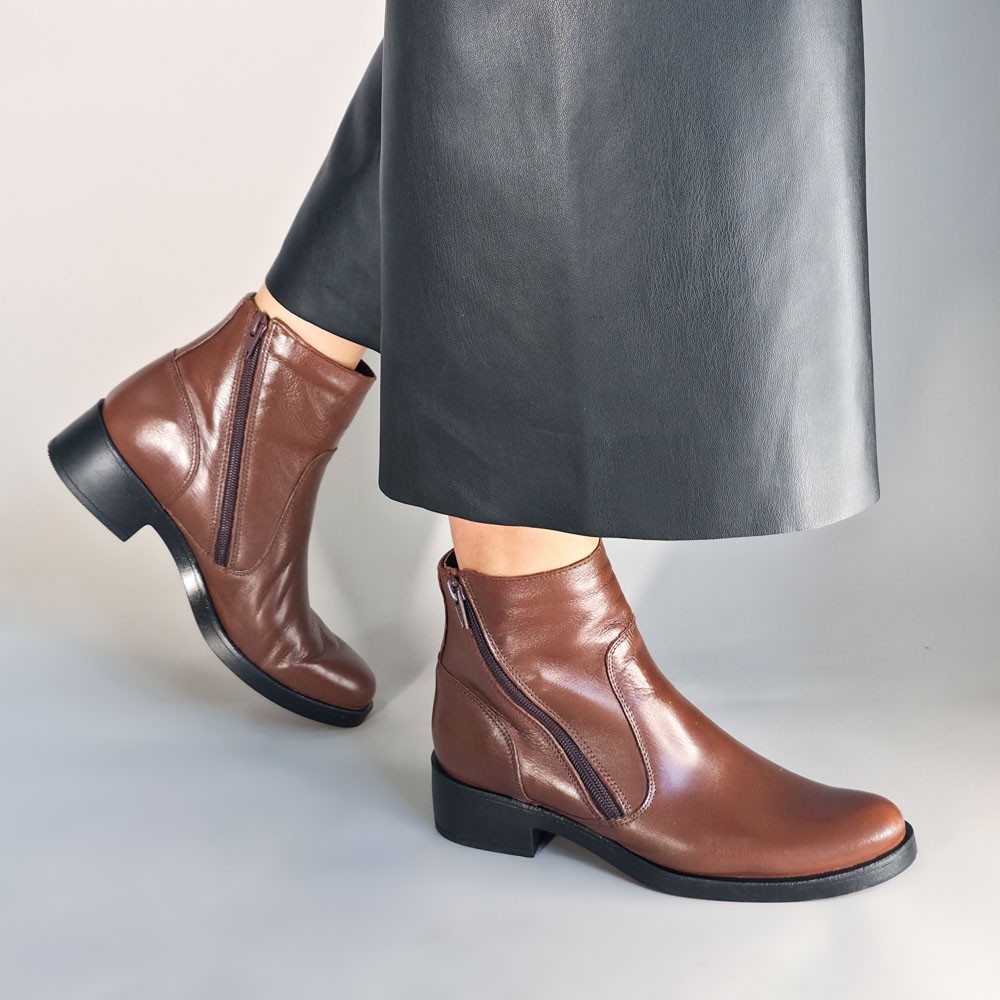 BOTA VIA PAULA DOIS ZíPERS CASTANHO FEMININA