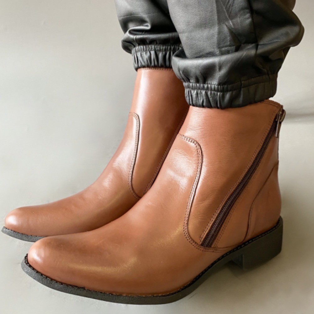 Botas Femininas Via Paula Bota Via Paula Dois Zípers Castanho