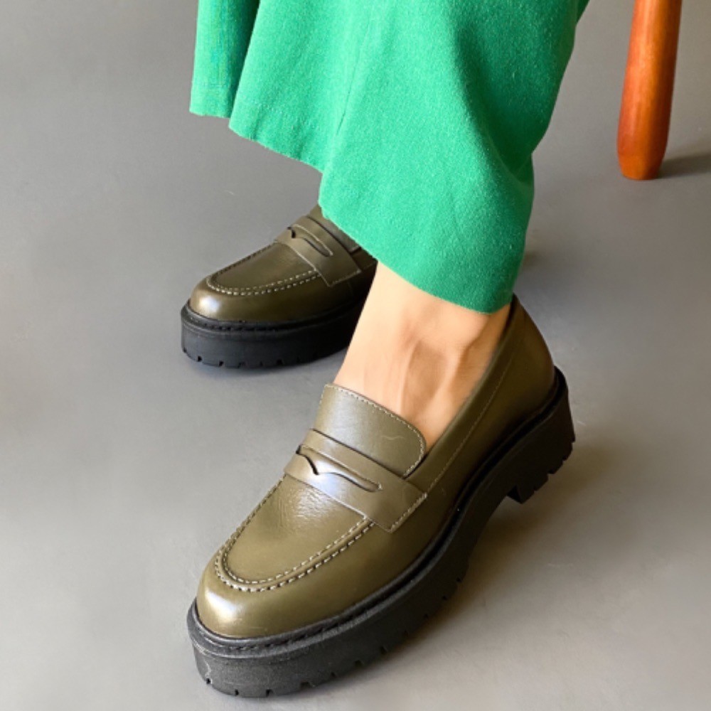 MOCASSIM VIA PAULA CARA DE GATO VERDE ESCURO FEMININO