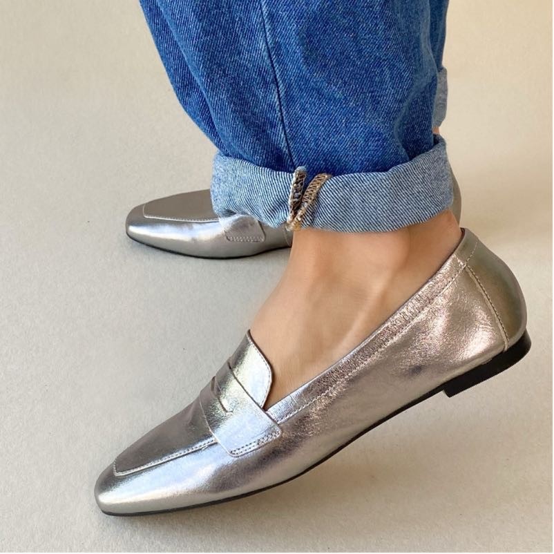 SAPATO SANTA FLOR LOAFER PRATA FEMININO