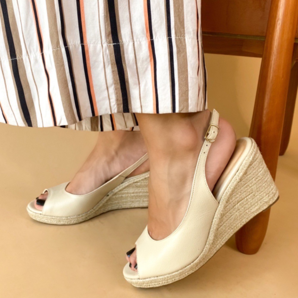 SANDÁLIA ANABELA SANTA FLOR ESPADRILLE MARFIM FEMININA