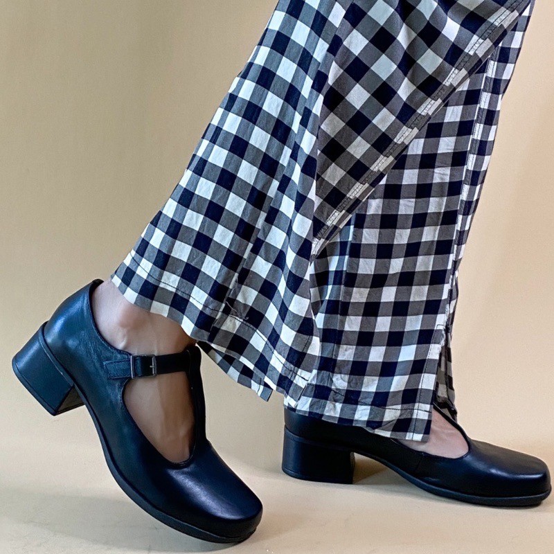 あや23200 asics 25AW 8/7 GEL-VENTURE 6 SHIELD IRONCLAD/FJORD GREY 1203A474