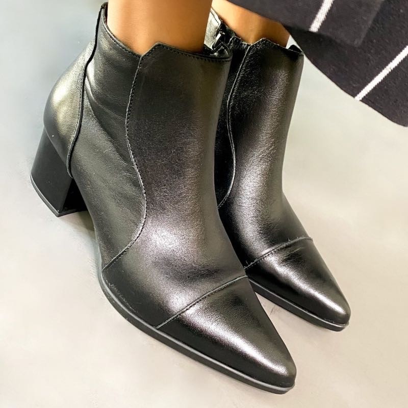 BOTA SANTA FLOR BÁSICA PRETA FEMININA