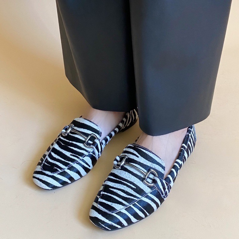MOCASSIM SANTA FLOR LOAFER FIVELA PELO ZEBRA FEMININO