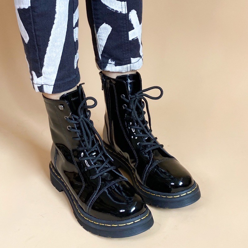 BOOT CRAVO E CANELA VERNIZ PRETO FEMININO
