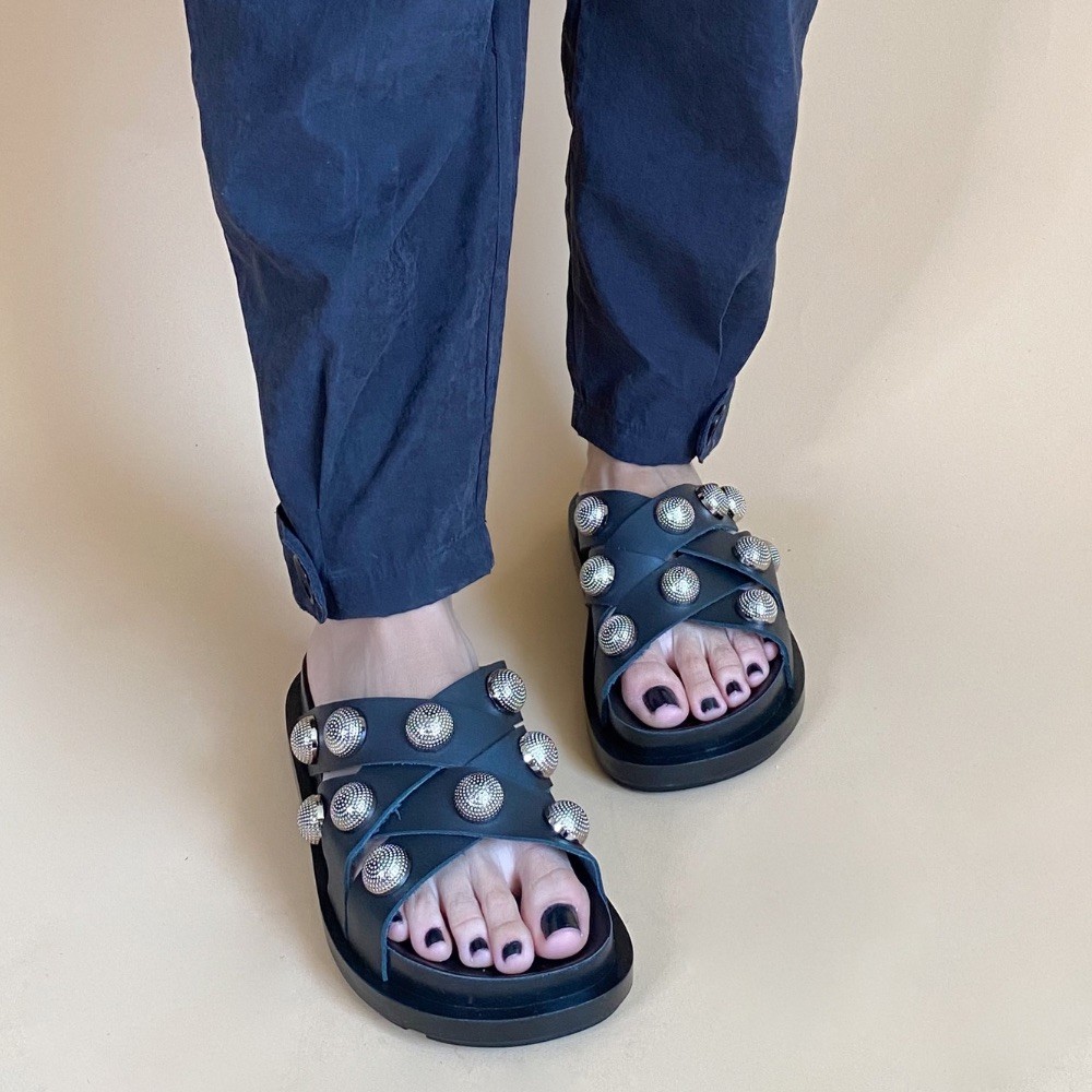 SANDÁLIA PELE NATURAL BIRKEN METAIS PRETA FEMININA