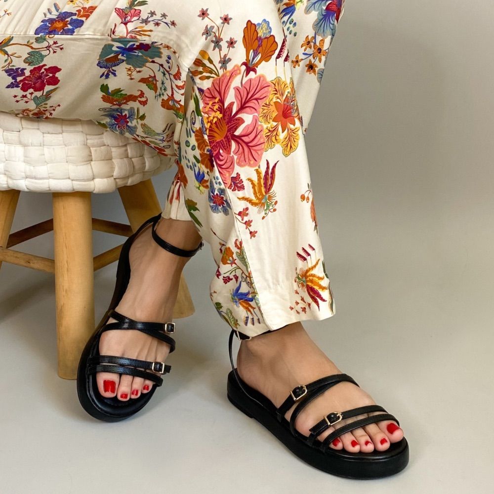 SANDÁLIA FLATFORM OFFLINE TIRINHAS PRETA FEMININA