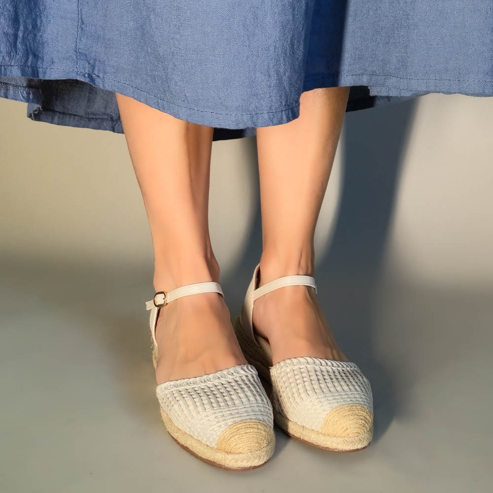 SANDÁLIA ESPADRILLE VALENTINA RENDA OFF WHITE FEMININA