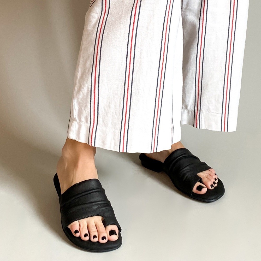 SANDÁLIA RASTEIRA AYE-AYE FRANZIDA PRETA FEMININA