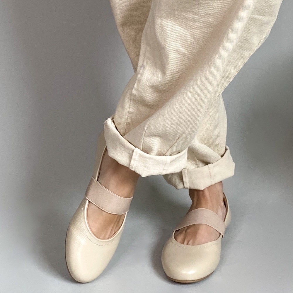 SAPATILHA ANNE MORAES ELÁSTICO CREME FEMININA