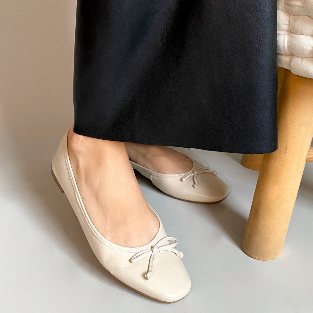 SAPATILHA SANTA FLOR LAÇO OFF WHITE FEMININA
