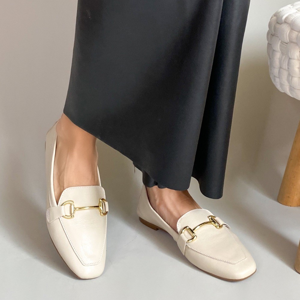 MOCASSIM SANTA FLOR LOAFER FIVELA OFF WHITE FEMININO