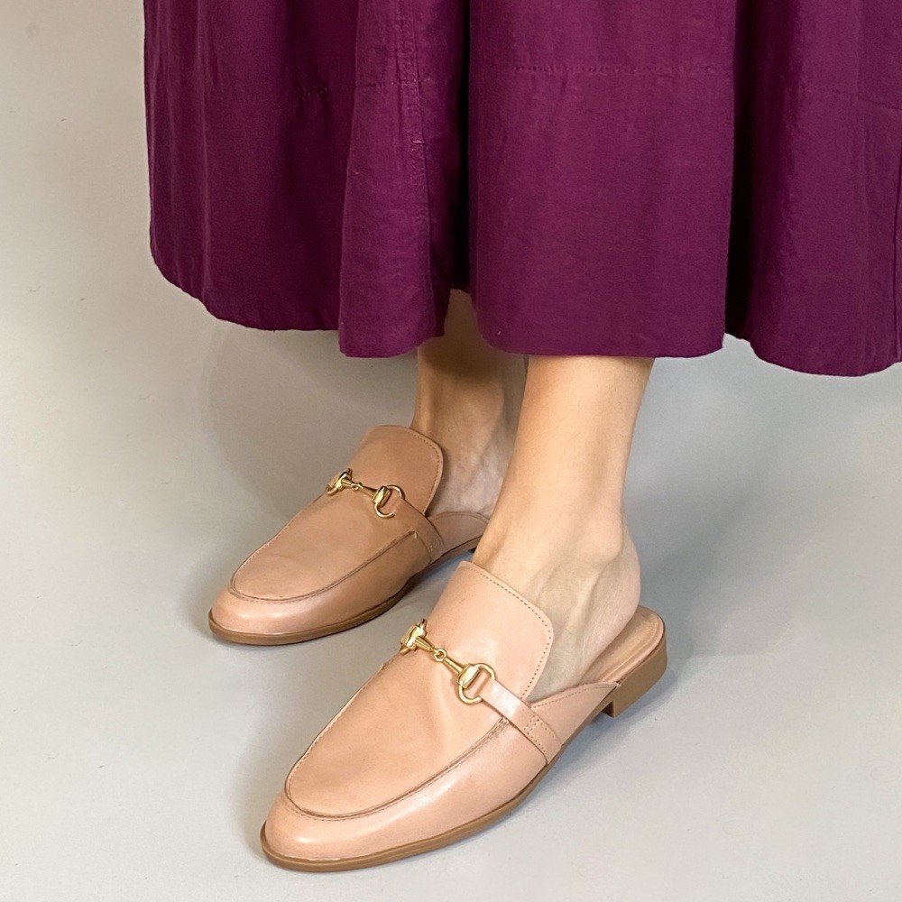 Mule bottero básico areia feminino :: Amil Calçados