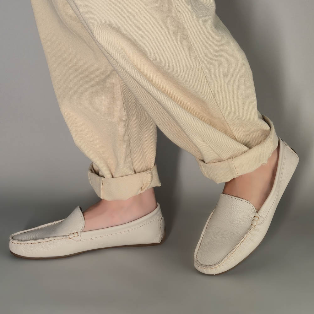 MOCASSIM DEDMAR BASICO OFF WHITE FEMININO