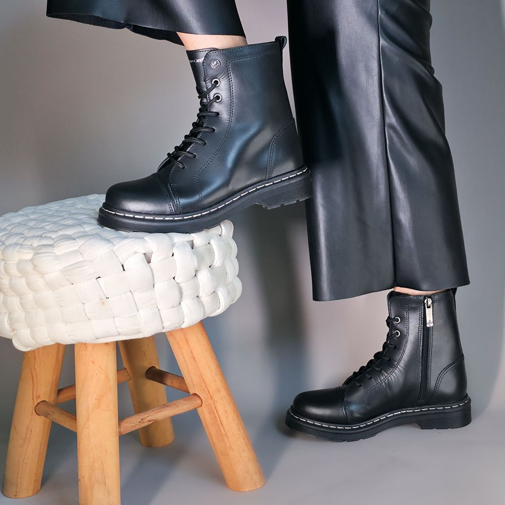 BOOT CRAVO E CANELA CORDÃO PRETA FEMININA