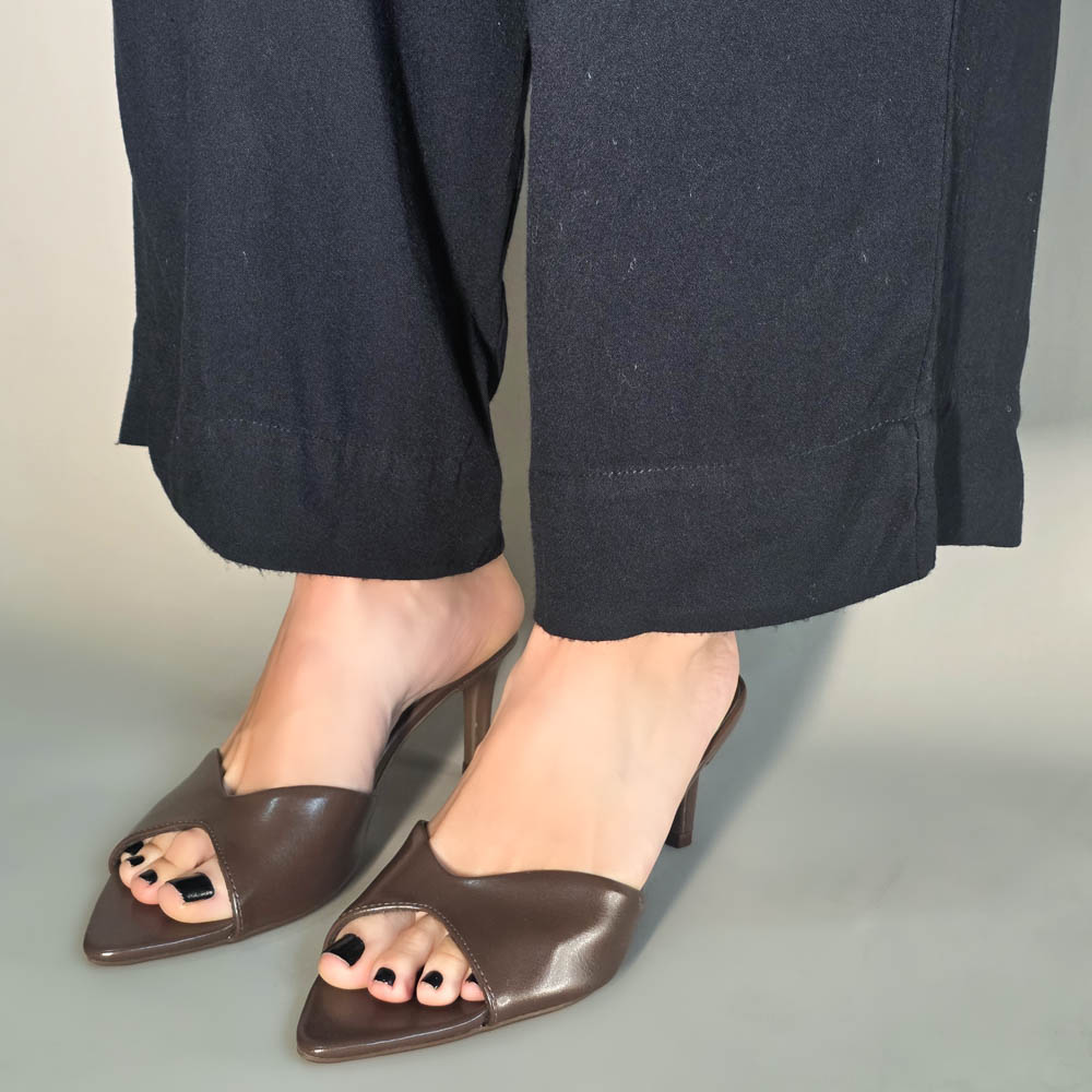 TAMANCO BEBECÊ BICO FOLHA CAFÉ FEMININO